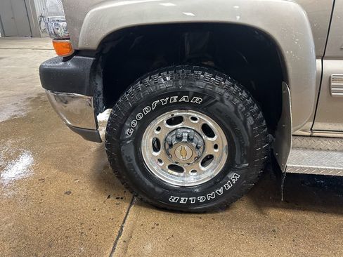 Used 2002 Chevrolet Silverado 2500 LS image 19