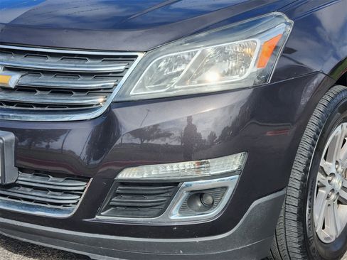 Used 2017 Chevrolet Traverse LT image 7