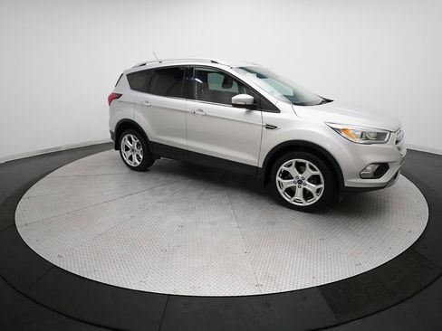 Used 2019 Ford Escape Titanium image 13