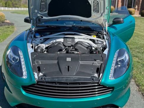 Used 2015 Aston Martin DB9 Coupe RWD image 16