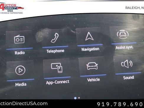 Used 2021 Volkswagen Tiguan SE w/ Panoramic Sunroof Package image 32