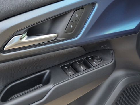 New 2026 Chevrolet Equinox EV LT image 23