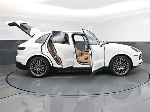 Used 2023 Porsche Cayenne S Platinum w/ Assistance Package image 69