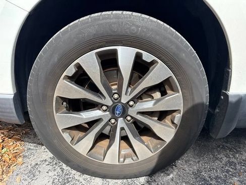 Used 2017 Subaru Outback 3.6R Limited AWD/4WD image 12