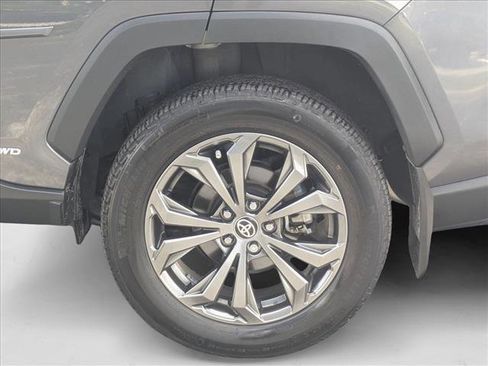 Used 2023 Toyota RAV4 XLE Premium image 22