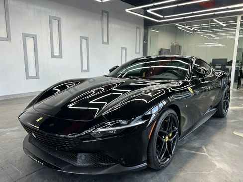 Used 2023 Ferrari Roma RWD image 2