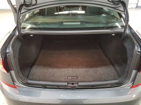 Used 2020 Volkswagen Passat 2.0T SE image 24