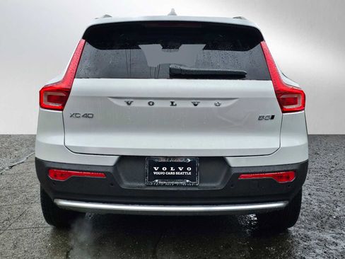 New 2025 Volvo XC40 B5 Core w/ Protection Package Premier image 6
