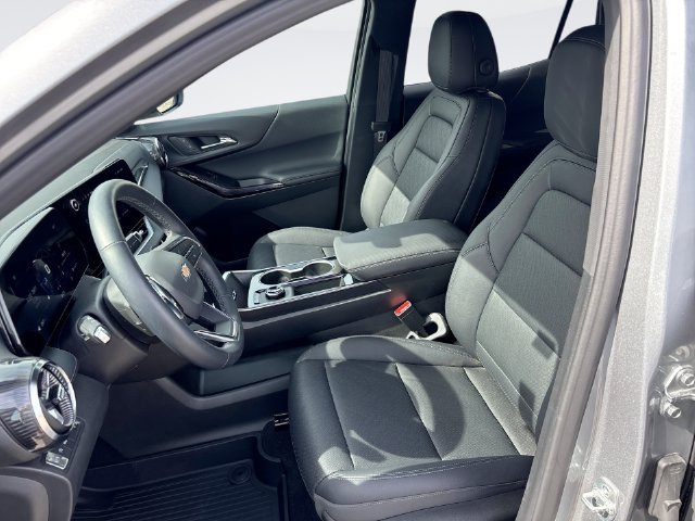 Used 2026 Chevrolet Equinox LT w/ Convenience Package II FWD image 11