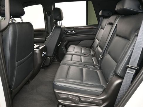 Used 2021 GMC Yukon SLE w/ Gmc Pro Safety Plus Package image 32