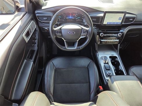 Used 2022 Ford Explorer ST-Line image 12