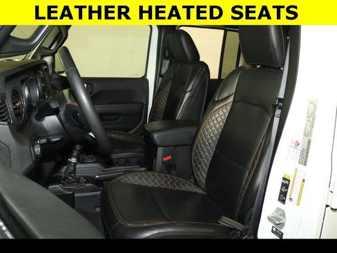 Used 2023 Jeep Gladiator Overland image 2