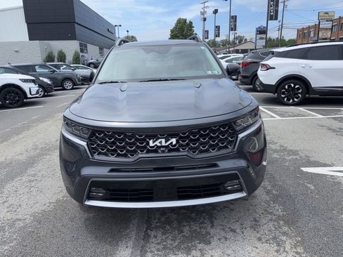 Certified 2023 Kia Sorento SX Prestige AWD/4WD image 2