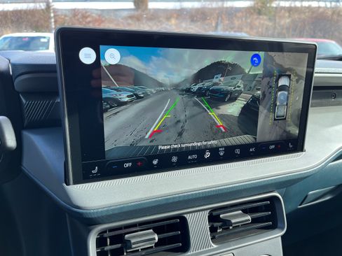 New 2026 Ford Maverick Lariat w/ Black Appearance Package image 16