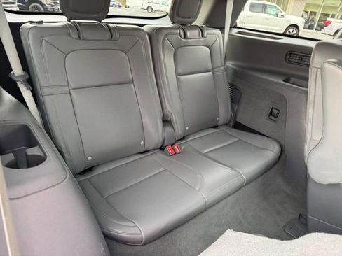 Used 2020 Lincoln Aviator Reserve w/ Elements Package Plus image 11