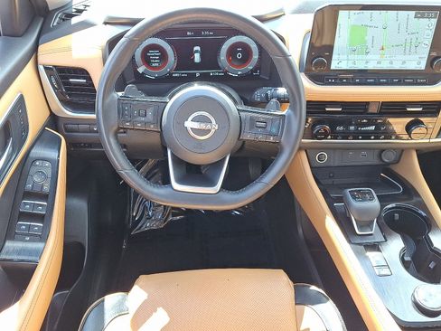 Used 2022 Nissan Rogue Platinum w/ Head-Up Display Package AWD/4WD image 12