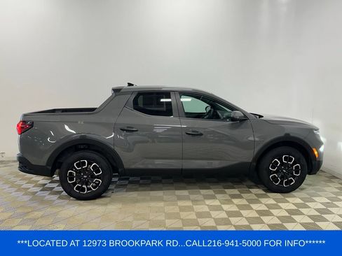 Used 2024 Hyundai Santa Cruz SE FWD image 4