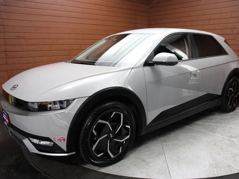 Used 2024 Hyundai Ioniq 5 SEL image 8