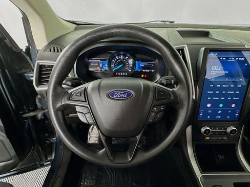 Used 2022 Ford Edge SE w/ Black Appearance Package image 13