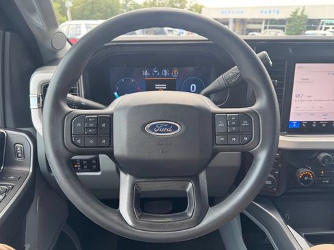 Used 2025 Ford F250 XLT w/ Black Appearance Package AWD/4WD image 8
