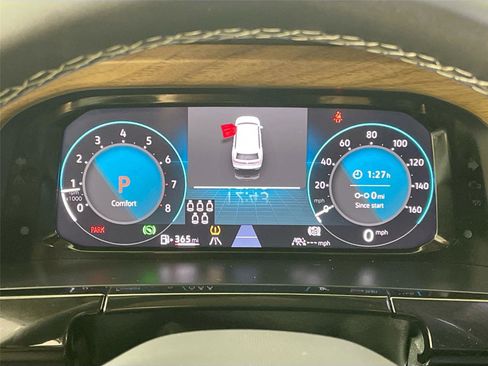 Used 2024 Volkswagen Atlas SE image 13