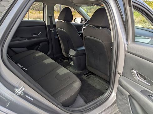 Used 2024 Hyundai Elantra SEL image 44