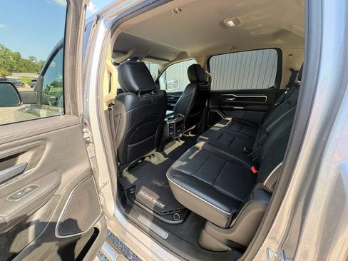 Used 2019 RAM 1500 Laramie AWD/4WD image 20