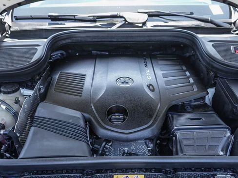 Used 2021 Mercedes-Benz GLS 450 4MATIC image 28