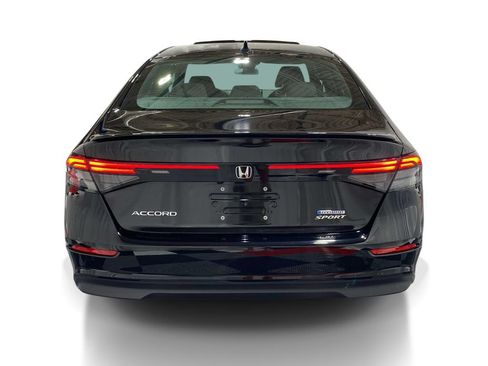 Used 2023 Honda Accord Sport image 3