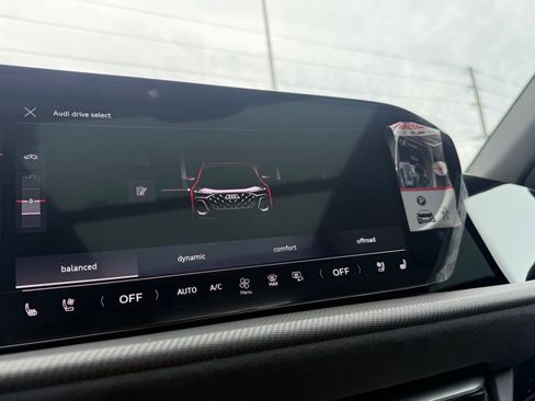 New 2025 Audi SQ5 Premium Plus image 23