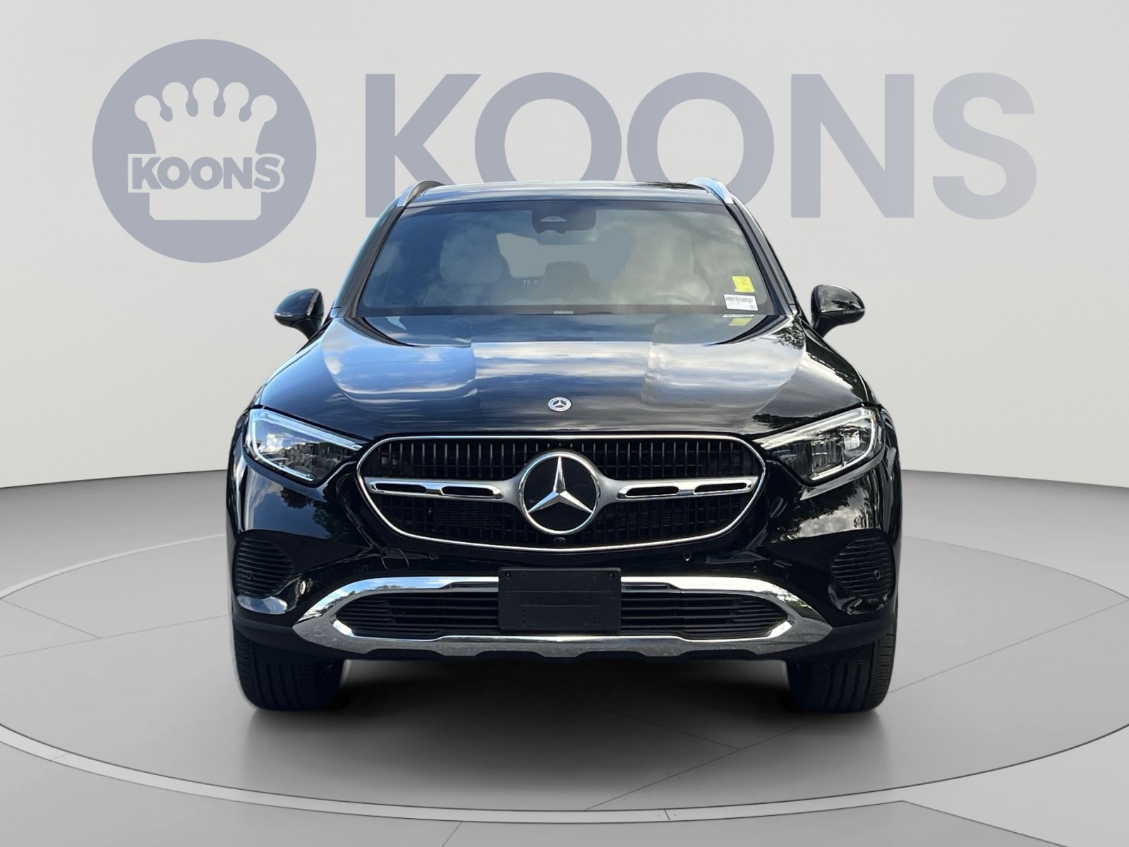 Used 2024 Mercedes-Benz GLC 300 4MATIC image 4