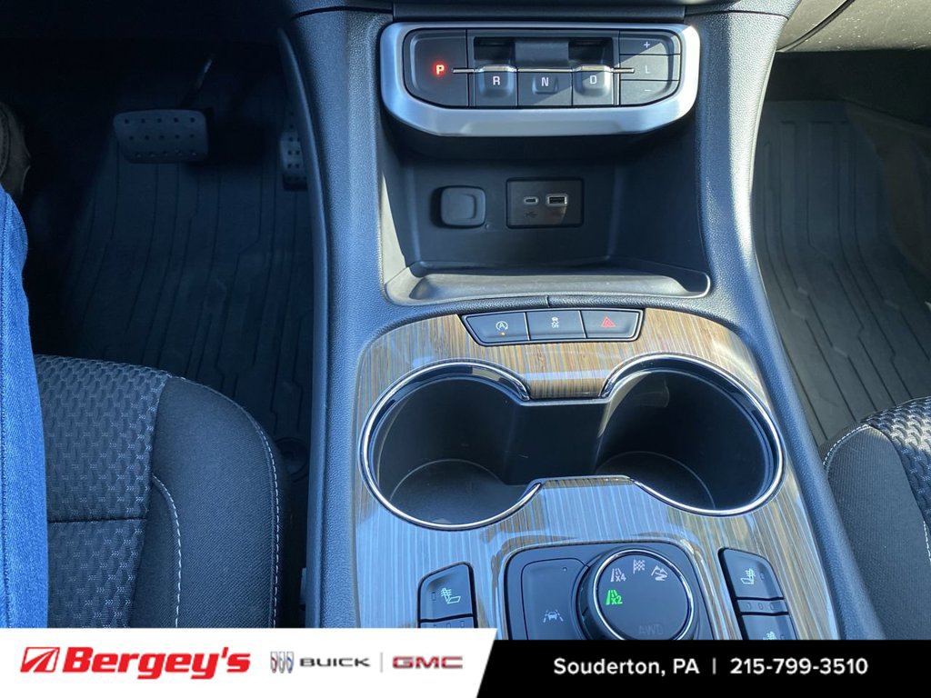 Used 2023 GMC Acadia SLE w/ Driver Convenience Package AWD/4WD image 19