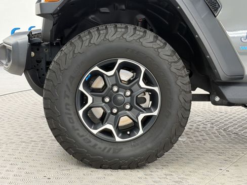 Used 2022 Jeep Wrangler Unlimited Rubicon 4xe AWD/4WD image 10