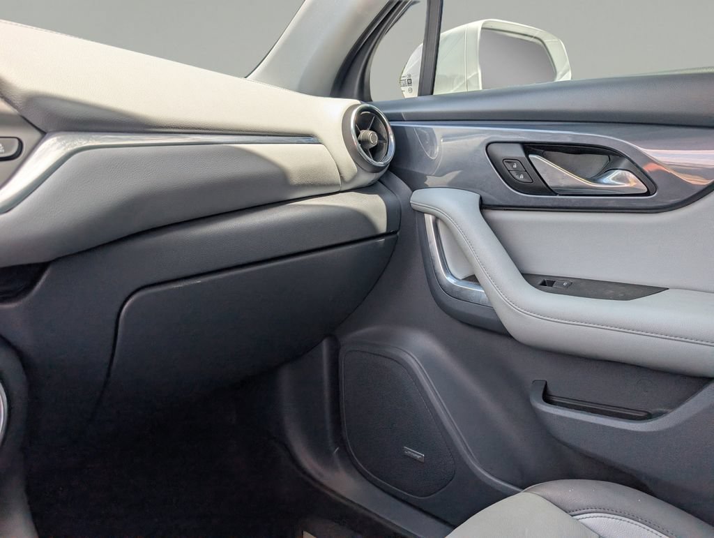 Used 2019 Chevrolet Blazer LT w/ Sun and Wheels Package FWD image 32
