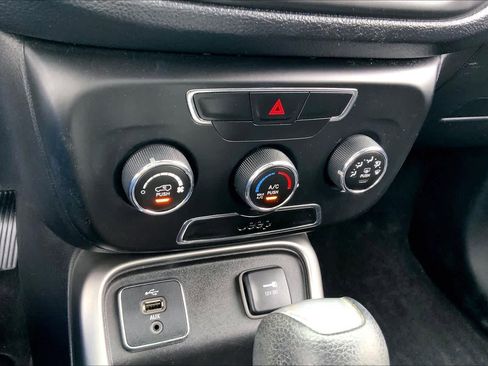 Used 2017 Jeep Compass Sport image 31