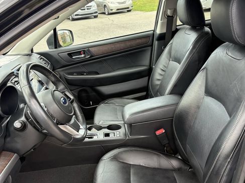 Used 2018 Subaru Outback 2.5i Limited AWD/4WD image 6