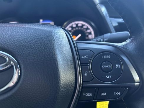 Used 2024 Toyota Camry SE image 22