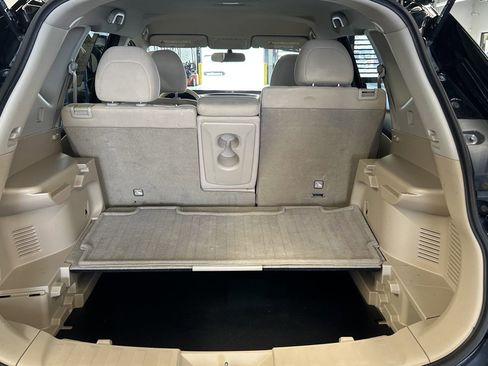 Used 2015 Nissan Rogue SV image 14