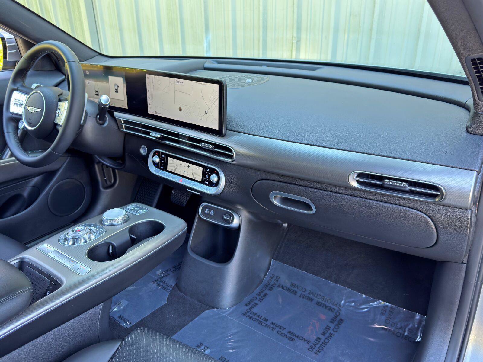 Used 2025 Genesis GV60 RWD image 15