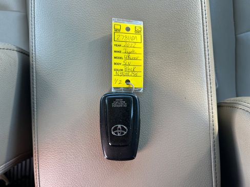 Used 2022 Toyota 4Runner SR5 Premium image 32