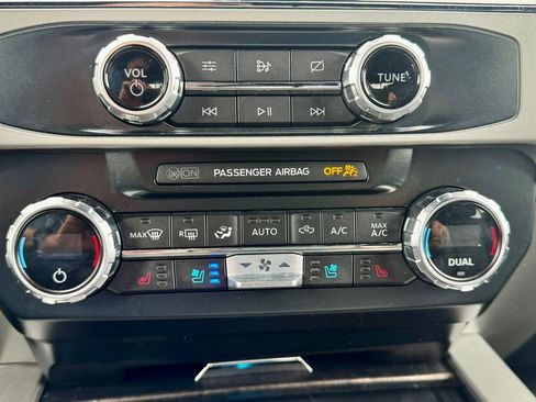 Certified 2022 Ford F250 Lariat image 32