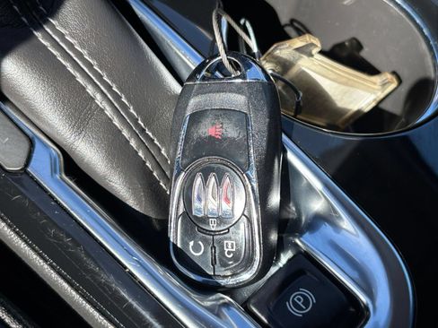 Used 2025 Buick Encore GX Preferred FWD image 21