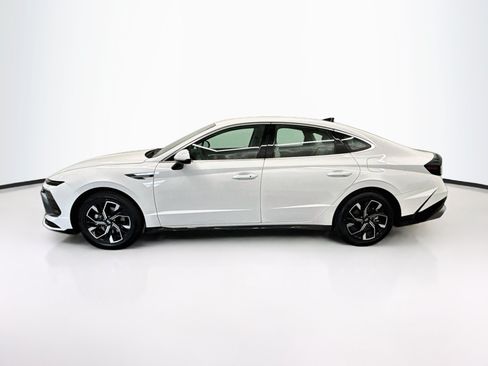 Used 2025 Hyundai Sonata SEL FWD image 4