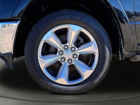 Used 2022 RAM 1500 Limited image 9