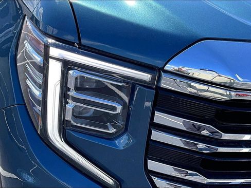 Used 2024 GMC Sierra 1500 SLT w/ SLT Premium Package AWD/4WD image 30