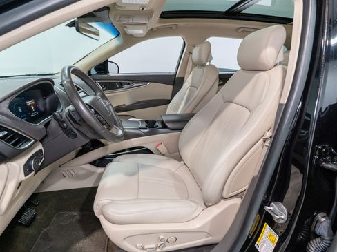 Used 2020 Lincoln Nautilus Reserve FWD image 15