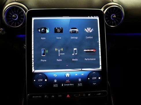 Used 2022 Mercedes-Benz SL 63 AMG 4MATIC w/ Driver Assistance Package image 8