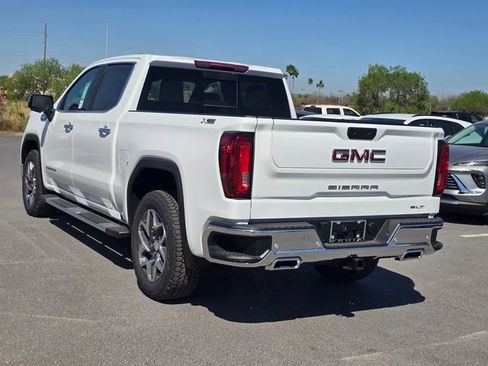 New 2026 GMC Sierra 1500 SLT image 7
