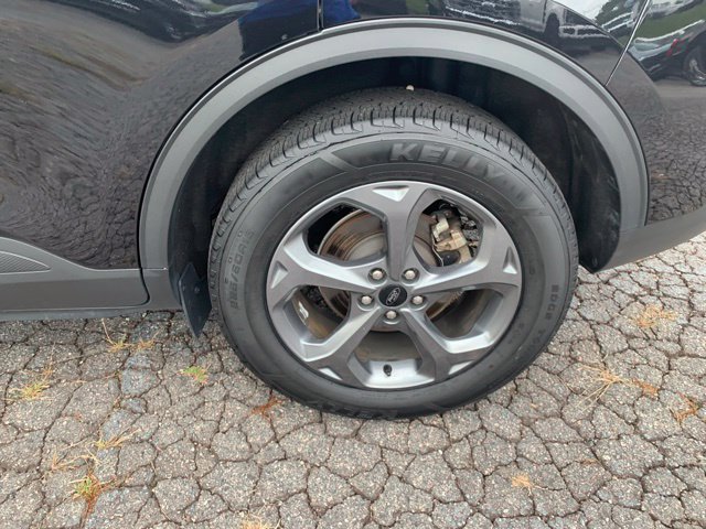 Certified 2025 Ford Escape ST-Line Select AWD/4WD image 36