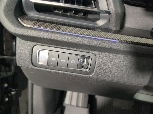 New 2026 Chevrolet Traverse High Country w/ LPO, Floor Liner Package image 17